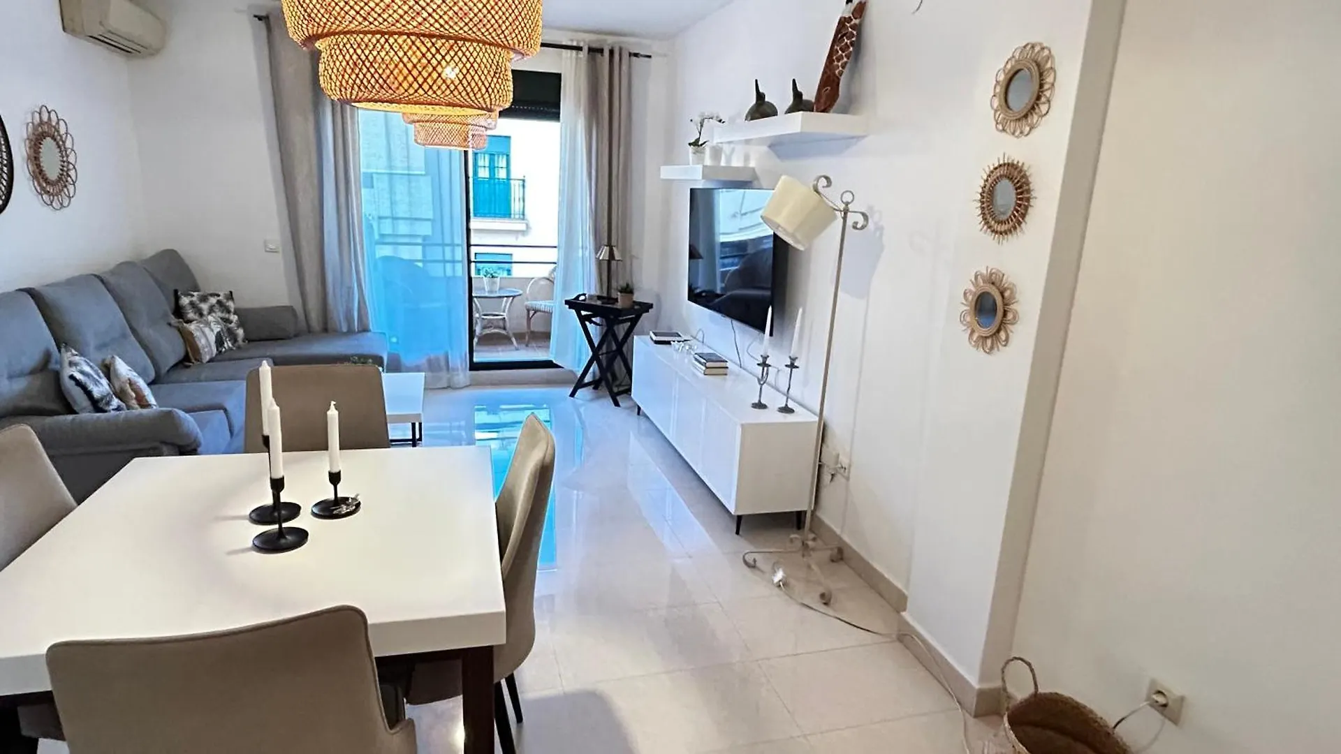 Atico Calas De Nerja Apartment