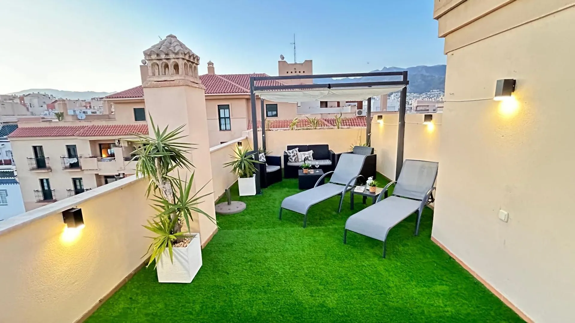 Atico Calas De Nerja Apartment