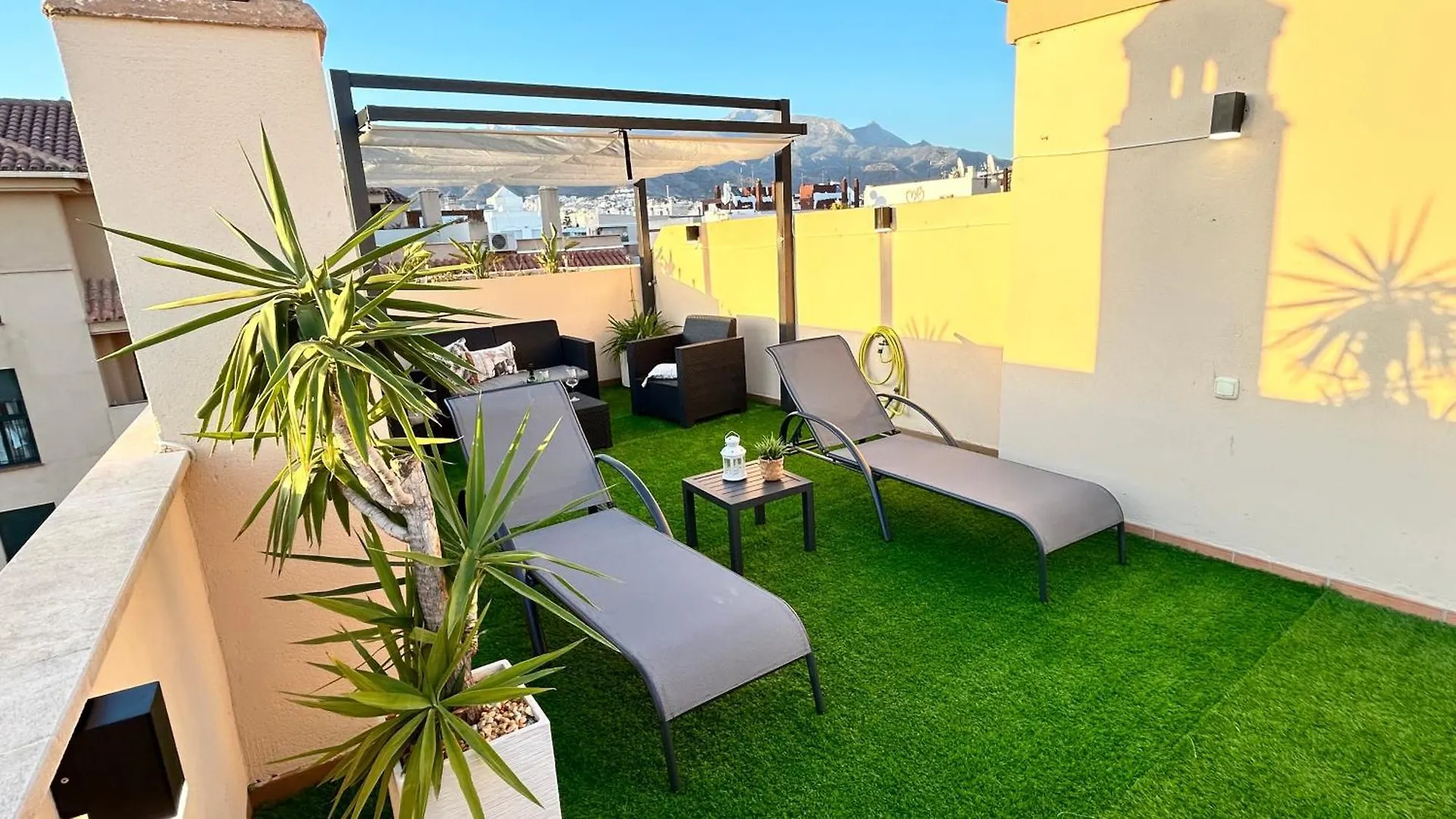 Atico Calas De Nerja Apartment